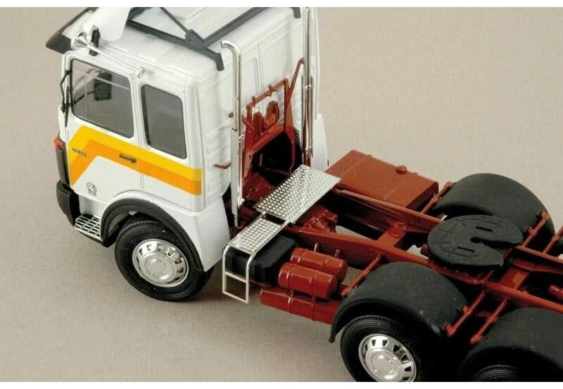 Italeri MAN 26.321 Formel Six sunkvežimis 1/24 – surenkamas modelis