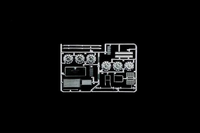 Italeri MAN F8 19.321 4x2 sunkvežimis 1/24 plastikinis modelis