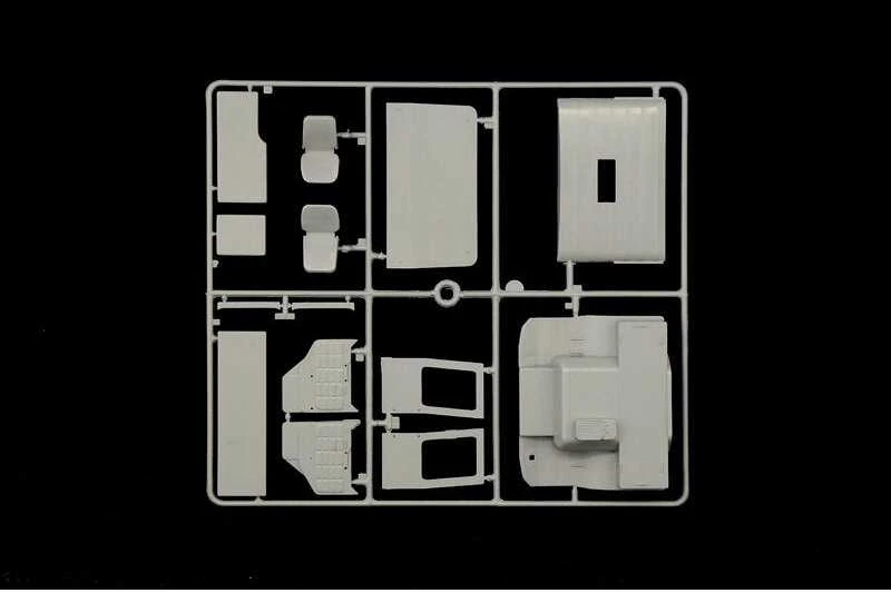 Italeri MAN F8 19.321 4x2 sunkvežimis 1/24 plastikinis modelis
