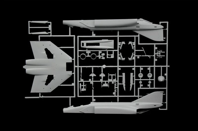 Italeri McDonnell Douglas RF-4C/E Phantom II plastikinis lėktuvo modelis 1/72