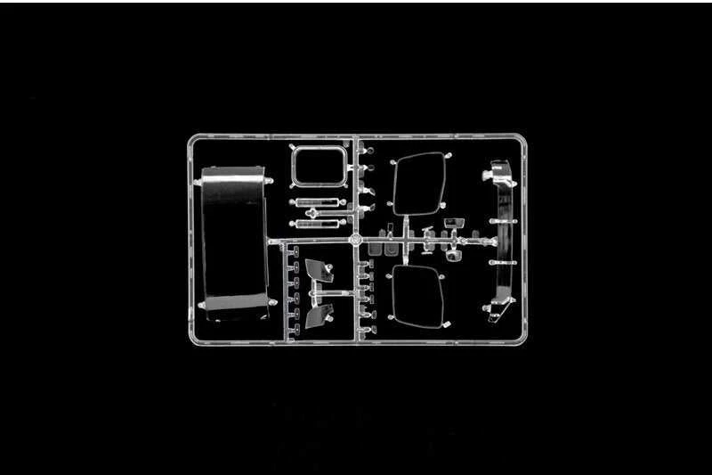 Italeri Mercedes-Benz Actros MP4 Big Space Grand Prix, 1/24 plastikinis modelis