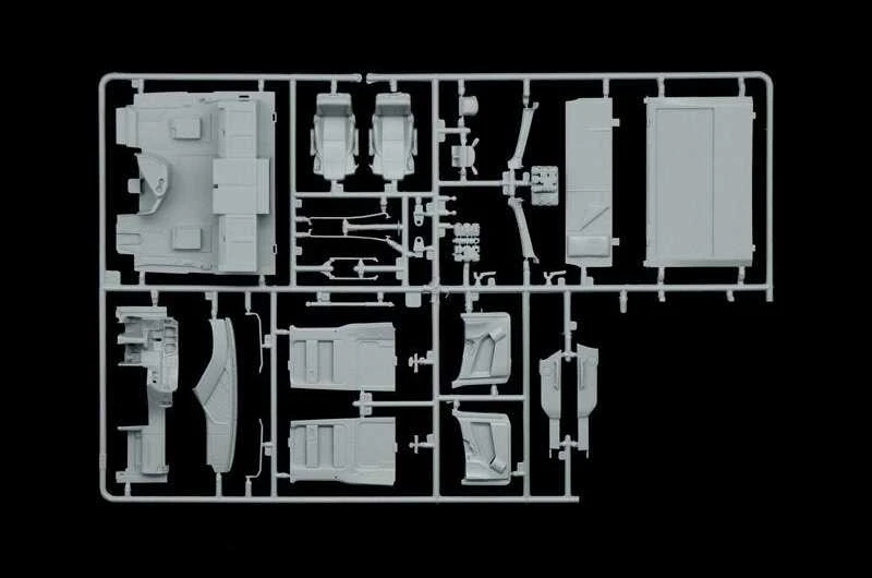 Italeri Mercedes-Benz Actros MP4 Big Space Grand Prix, 1/24 plastikinis modelis