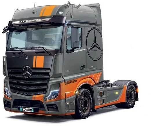 Italeri Mercedes-Benz Actros MP4 Big Space Grand Prix, 1/24 plastikinis modelis