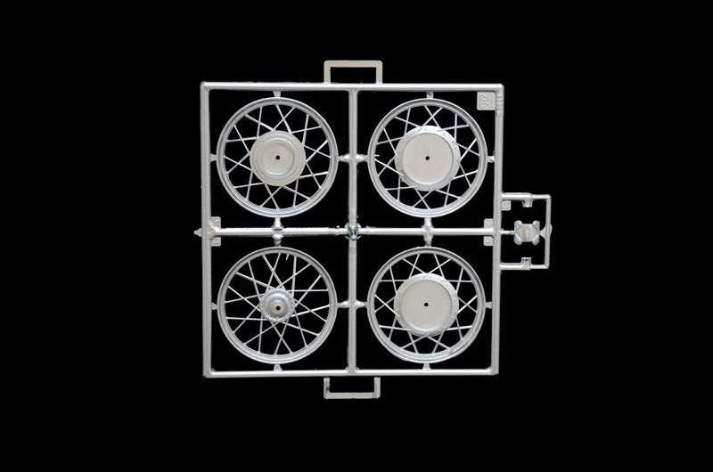 Italeri Norton Manx 500 1951 1/9 plastikinis motociklo surinkimo rinkinys