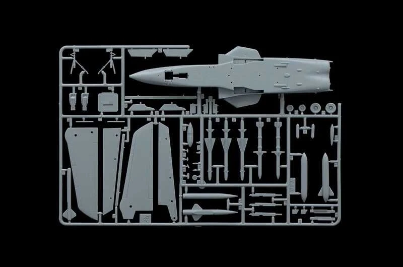 Italeri Panavia Tornado GR.1, 25 m. Golfo karo jubiliejus, 1/72 rinkinys
