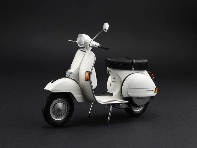 Italeri Piaggio Vespa PX 125/150 1978 plastikinis modelis 1:9
