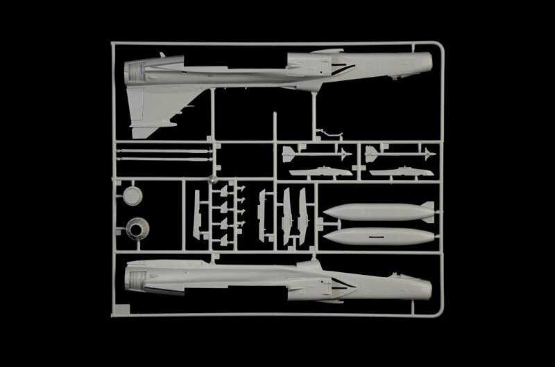 Italeri Saab JAS 39 Gripen Dvivietis 1/48 plastikinis modelio rinkinys 2664