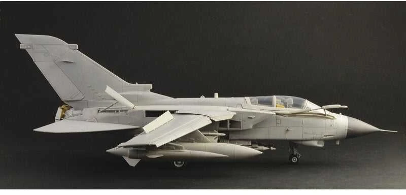 Italeri Tornado GR.4 1/32 plastikinis lėktuvo modelio rinkinys
