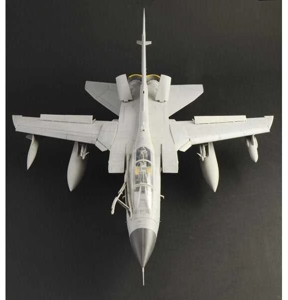 Italeri Tornado GR.4 1/32 plastikinis lėktuvo modelio rinkinys
