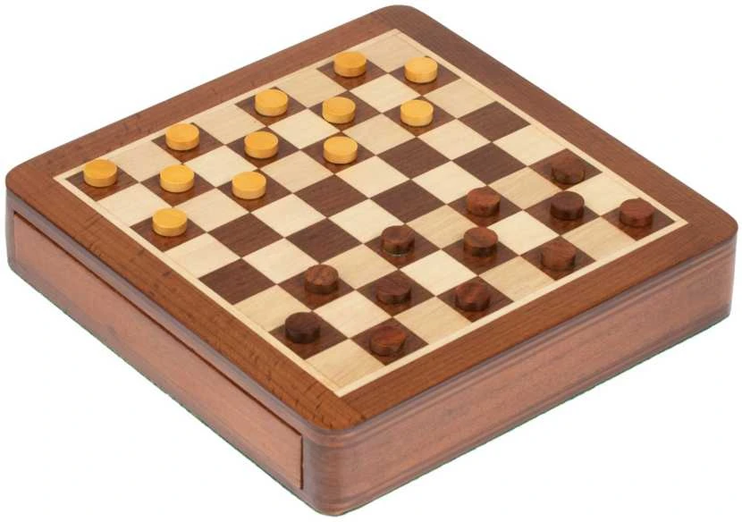 Italfama SOLIDŪS MAGNETINIAI mediniai šachmatai su dėže + ŠAŠKĖS. 19,5x19,5cm., karalius: 3,3cm.