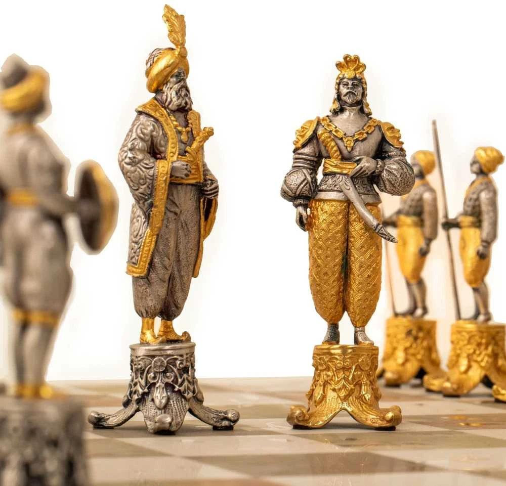 Italfama ALADINAS: meniški ypatingos prabangos šachmatai padengti 24k auksu
