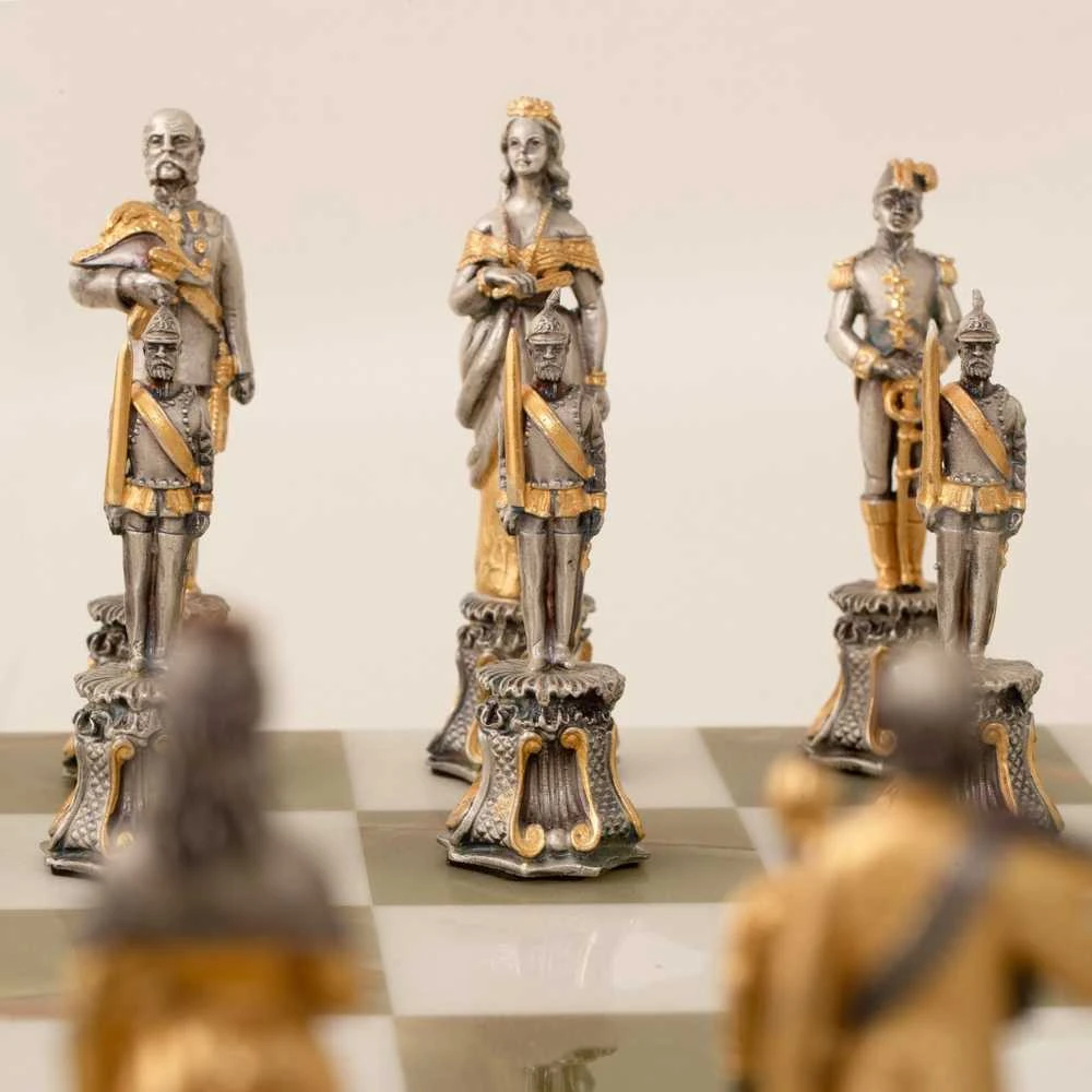 Italfama AUSTRIJOS IMPERATORIAI: ypač prabangūs šachmatai iš Bronzos dengti tikru 24K auksu