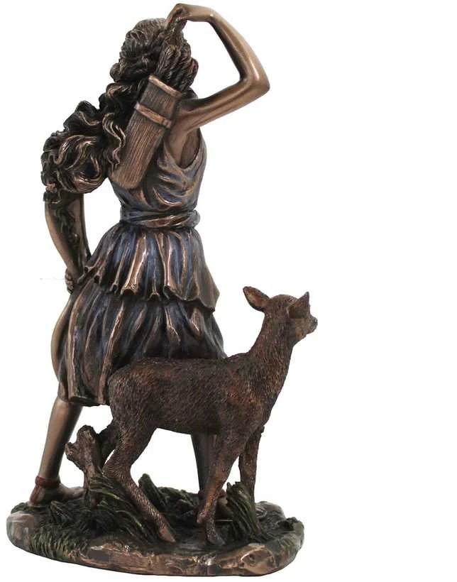 Italfama Diana - medžioklės deivė. Išmatavimai: 10x8x17cm.