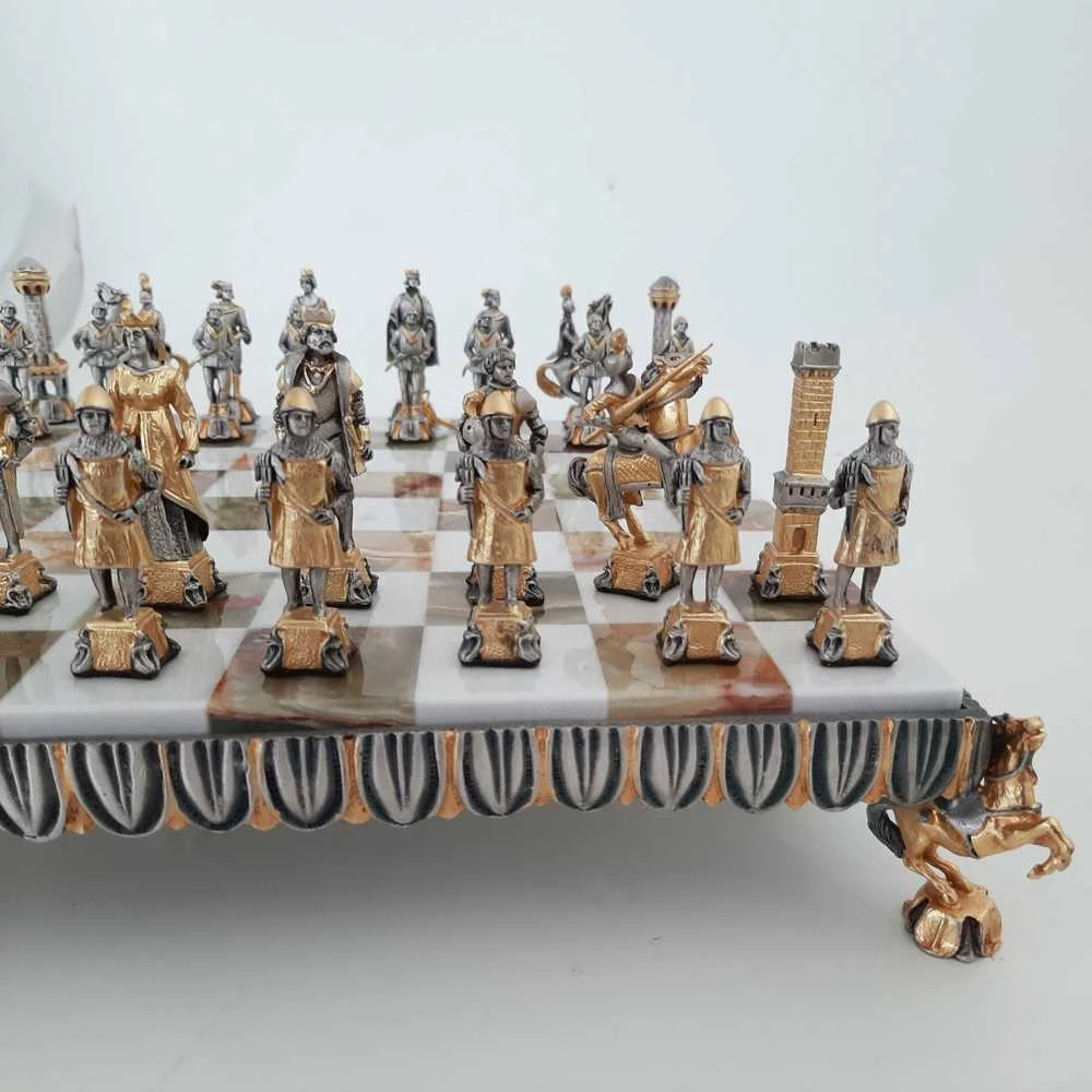 Italfama FLORENTITIŠKAS RENESANSAS: ypač prabangūs šachmatai iš Bronzos dengti 24K auksu