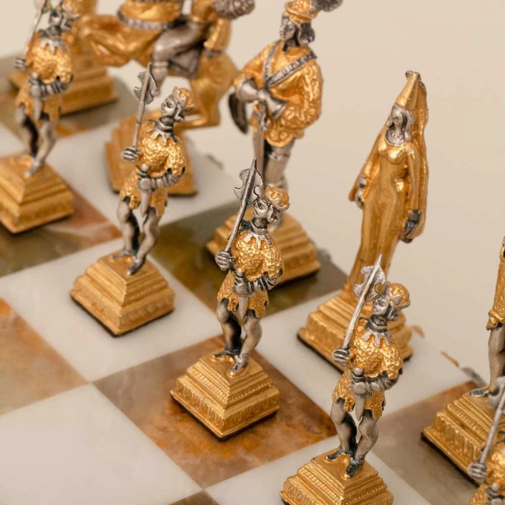 Italfama GULIVERIO KELIONĖS II: ypač prabangūs šachmatai iš Bronzos dengti tikru 24K auksu