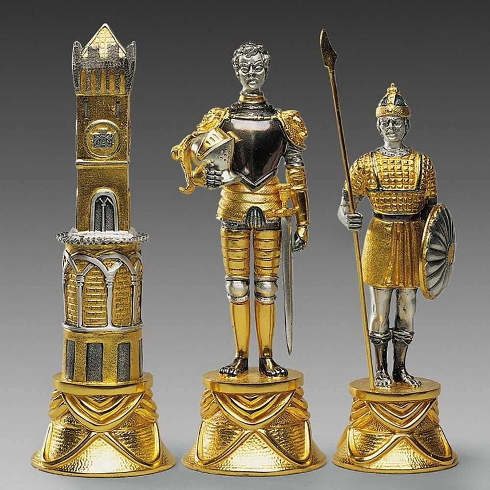 Italfama KAROLIS DIDYSIS (778): Karališkos prabangos šachmatai iš Bronzos dengti tikru 24K auksu + stalas ir kėdės