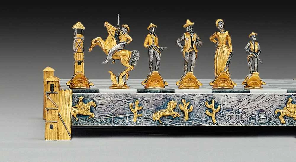 Italfama KAUBOJAI IR INDĖNAI: ypač prabangūs šachmatai iš Bronzos dengti tikru 24K auksu