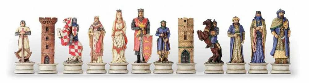 Italfama KRYŽIUOČIAI prieš SARACĖNUS: šachmatų rinkinys su vertingos medienos žaidimo lenta