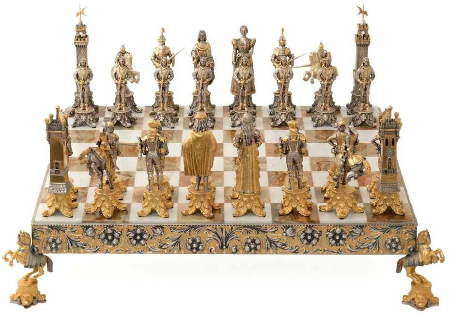 Italfama MEDICI VS PAZZI - dvi svarbiausios šeimos Florencijoje (1478): šachmatai dengti 24K auksu