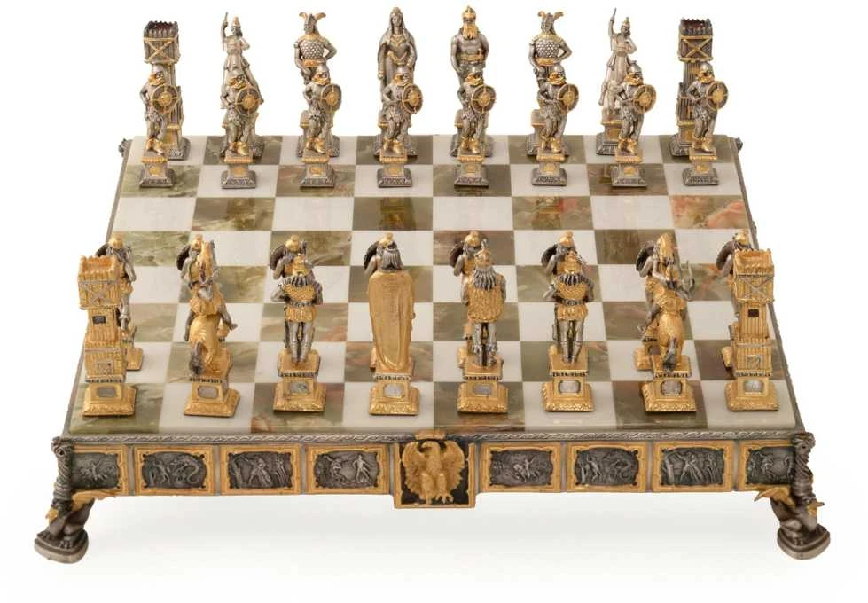 Italfama Karalius Artūras Pilyje: ypač prabangūs šachmatai iš Bronzos dengti tikru 24K auksu