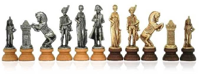 Italfama NAPOLEONAS: metaliniai/ mediniai šachmatai su akacijos medienos lenta