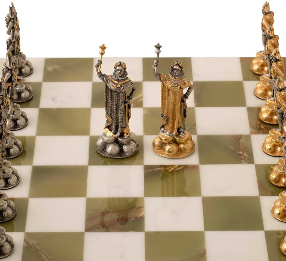 Italfama Napoleonas: meniški ypatingos prabangos šachmatai padengti 24k auksu