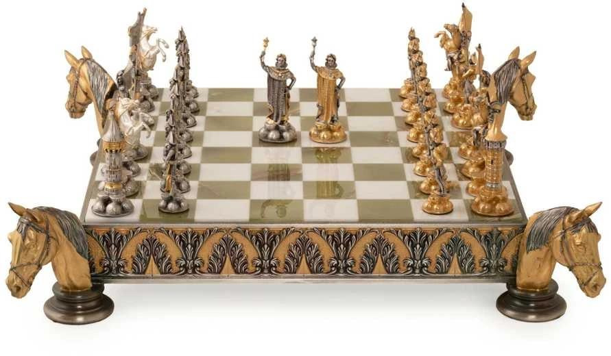 Italfama Napoleonas: meniški ypatingos prabangos šachmatai padengti 24k auksu