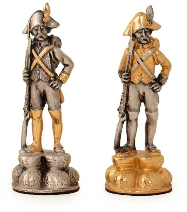 Italfama Napoleonas: meniški ypatingos prabangos šachmatai padengti 24k auksu