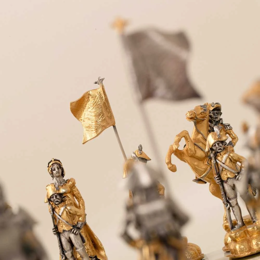 Italfama Napoleonas: meniški ypatingos prabangos šachmatai padengti 24k auksu