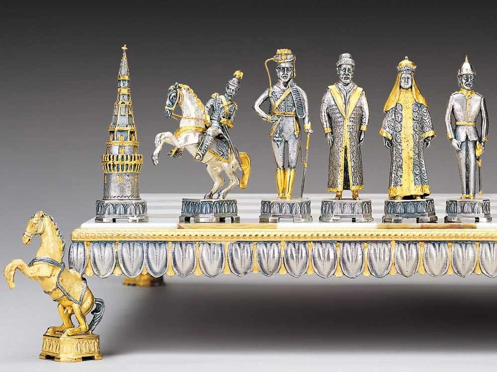 Italfama NIKOLAJUS II: Ypač prabangūs šachmatai iš Bronzos dengti tikru 24K auksu