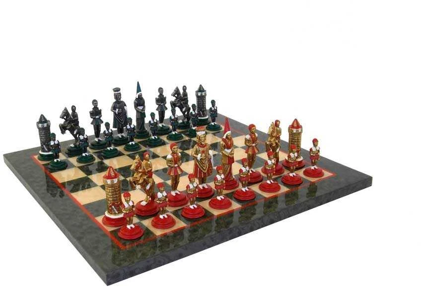 Italfama Prabangūs rankomis spalvinti šachmatai CAMELOT su lenta iš JAPONIŠKO KLEVO medienos