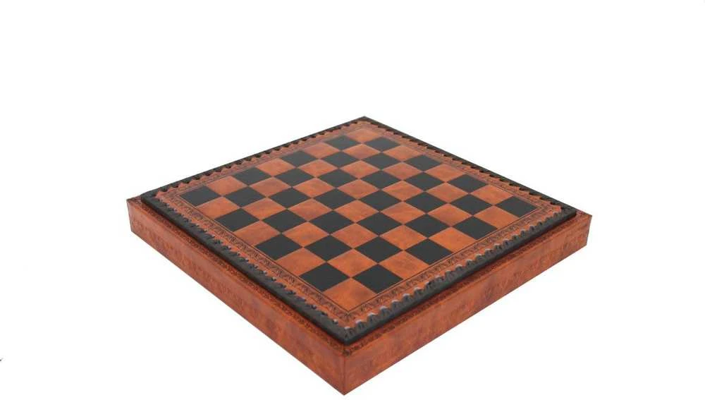 Italfama Ruda/juoda dirbtinės odos šachmatų lenta SU DĖTUVE. 28x28cm., kvadratas: 2,8cm.