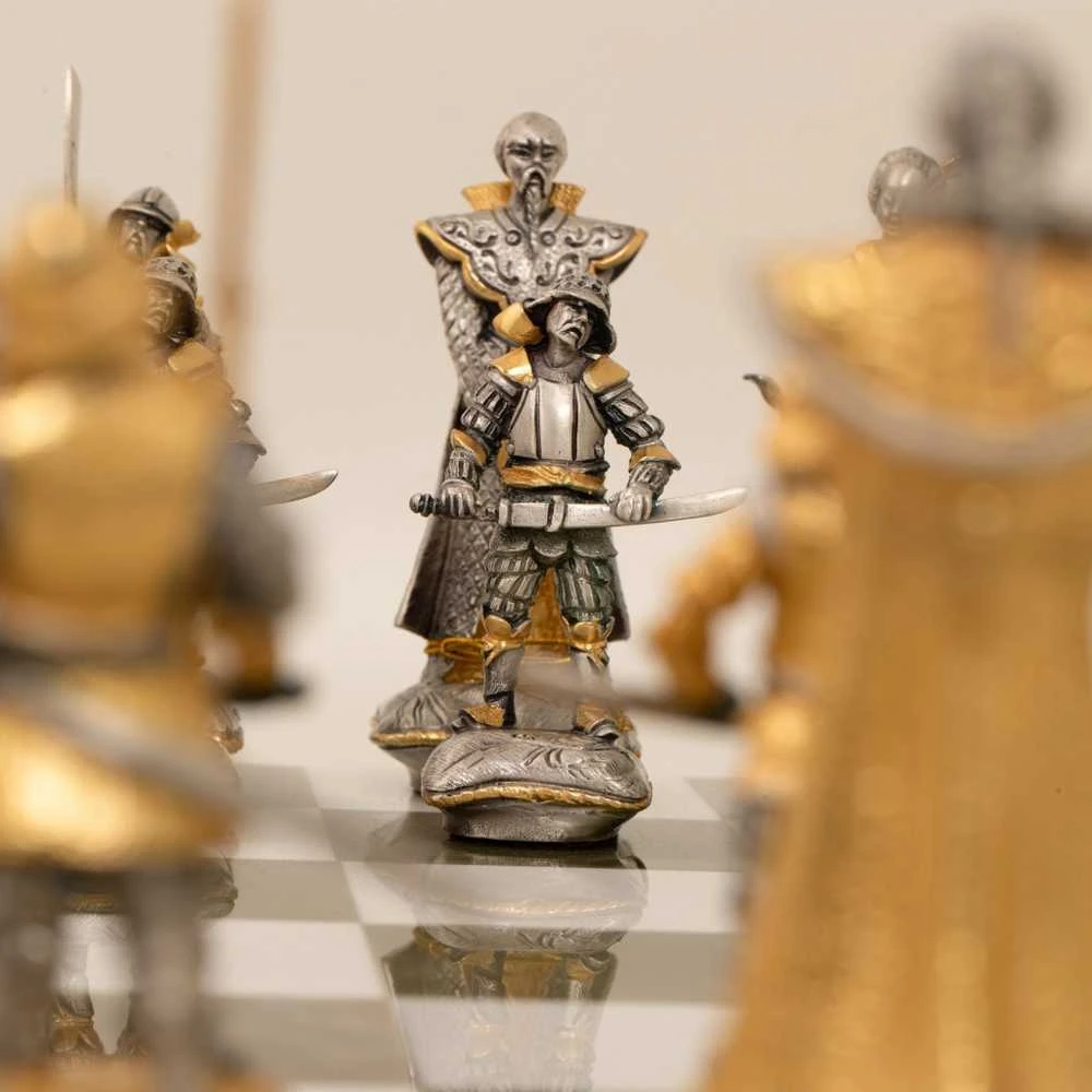 Italfama SAMURAJAI: Ypač prabangūs šachmatai iš Bronzos dengti tikru 24K auksu