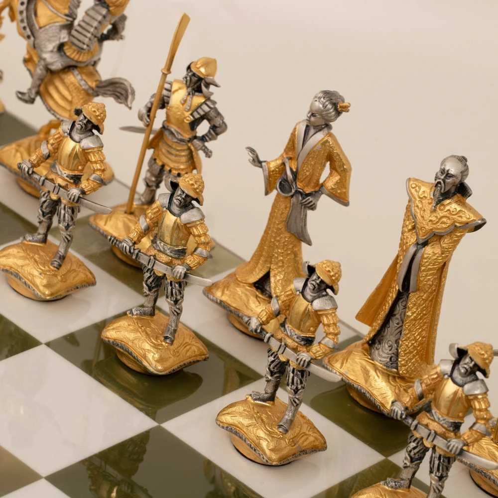Italfama SAMURAJAI: Ypač prabangūs šachmatai iš Bronzos dengti tikru 24K auksu