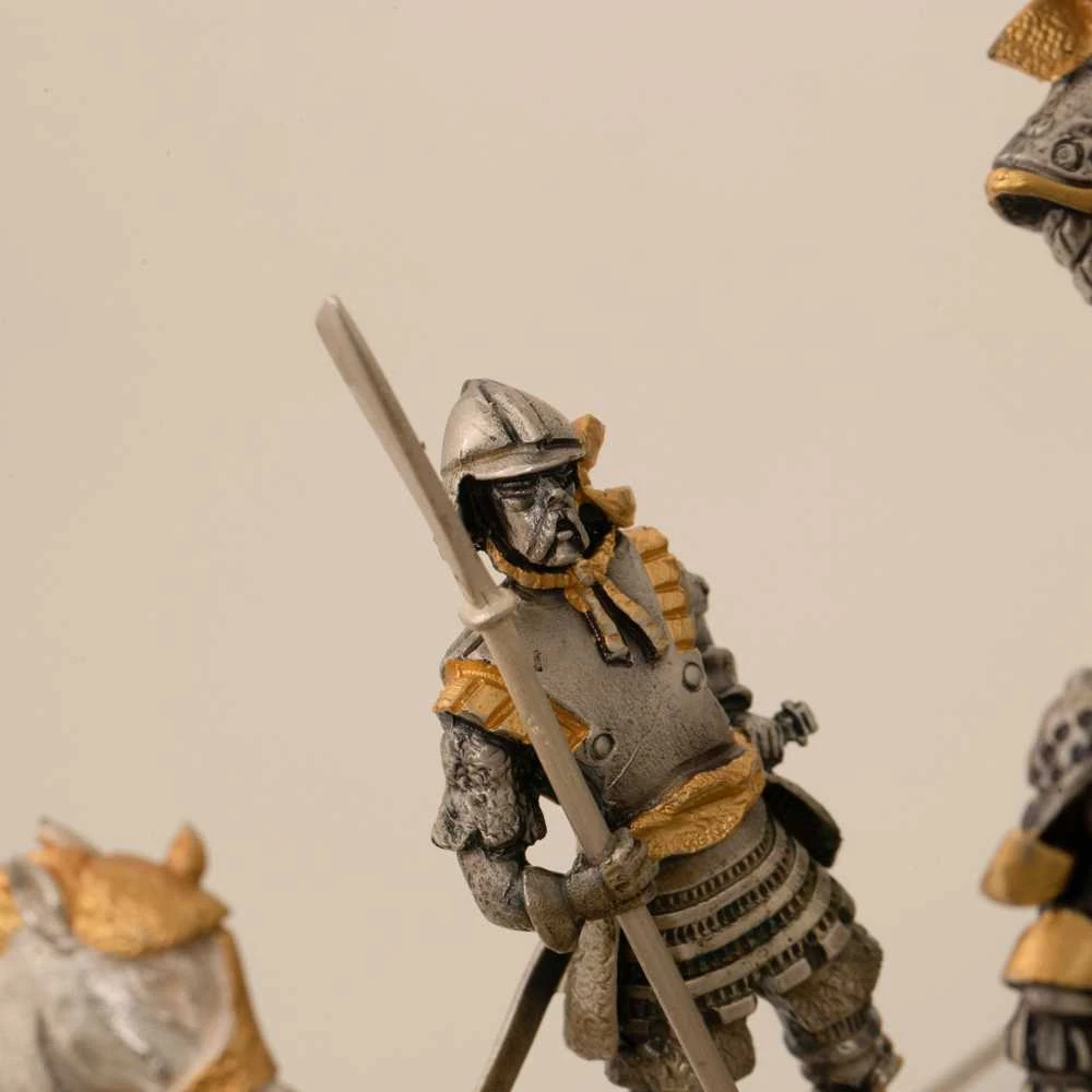 Italfama SAMURAJAI: Ypač prabangūs šachmatai iš Bronzos dengti tikru 24K auksu