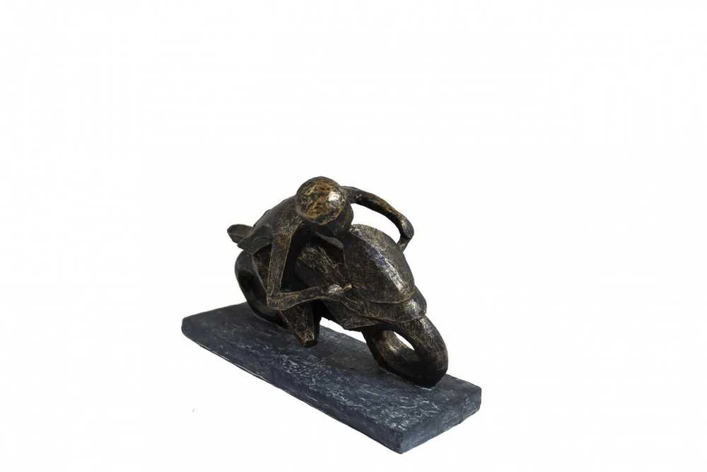 Italfama Statulėlė vaizduojanti posūkis su motociklu. Išmatavimai: 25x10x16cm.