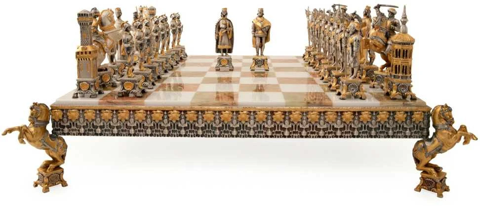 Italfama Vatican vs Landsknechts: Ultra prabangūs šachmatai