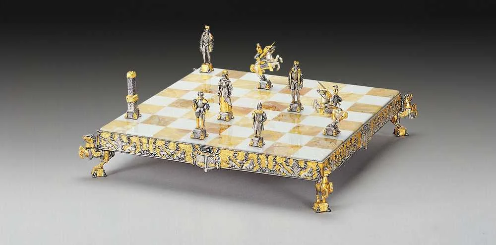 Italfama VIDURAMŽIAI: Ultra prabangūs šachmatai iš Bronzos dengti 24K auksu