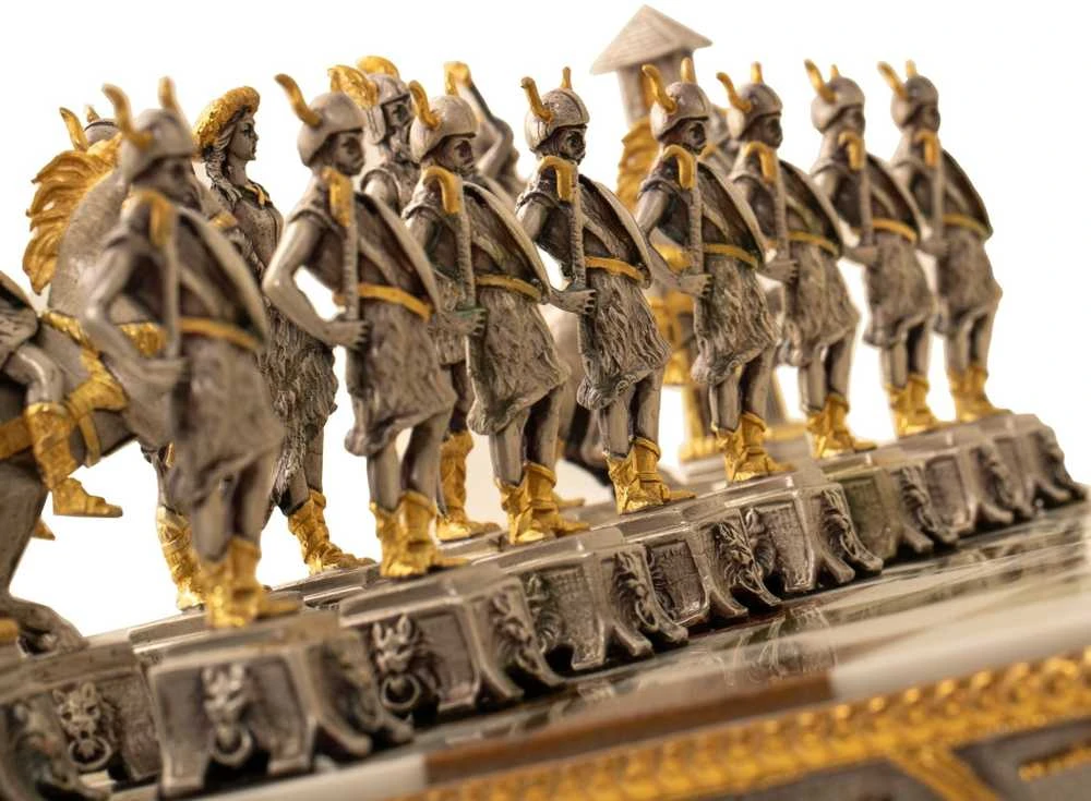 Italfama Viduramžių riteriai vs Vikingai: meniški ypatingos prabangos šachmatai