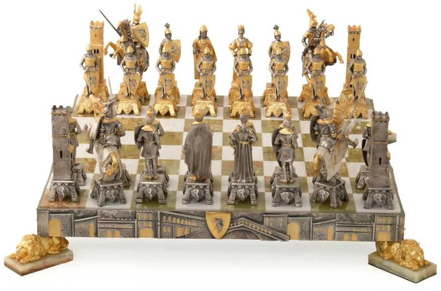 Italfama VIDURAMŽIŲ STILIUS: ypatingai prabangūs šachmatai iš Bronzos dengti tikru 24K auksu