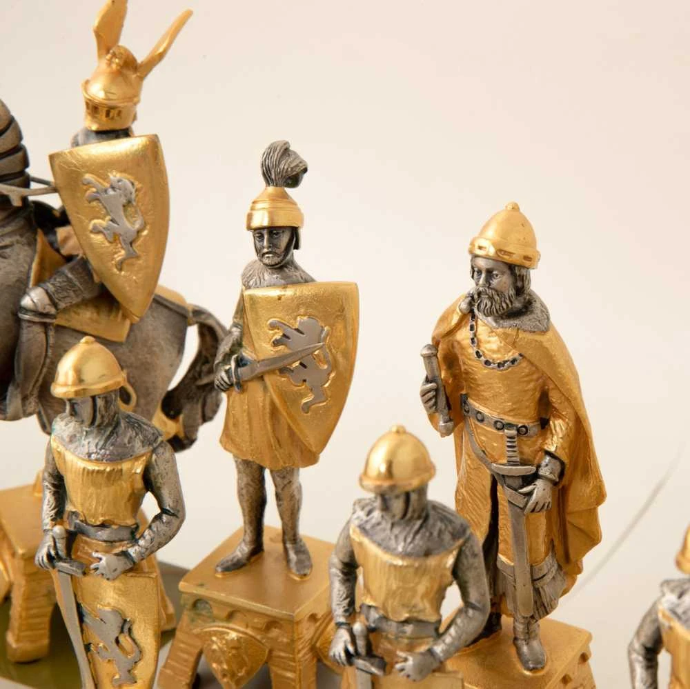 Italfama VIDURAMŽIŲ STILIUS: ypatingai prabangūs šachmatai iš Bronzos dengti tikru 24K auksu