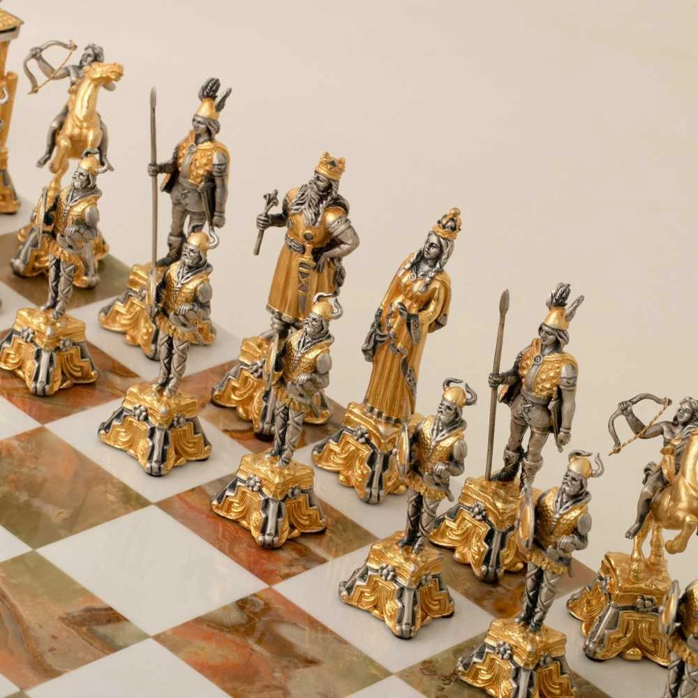 Italfama VIKINGAI: ypač prabangūs šachmatai iš Bronzos dengti tikru 24K auksu