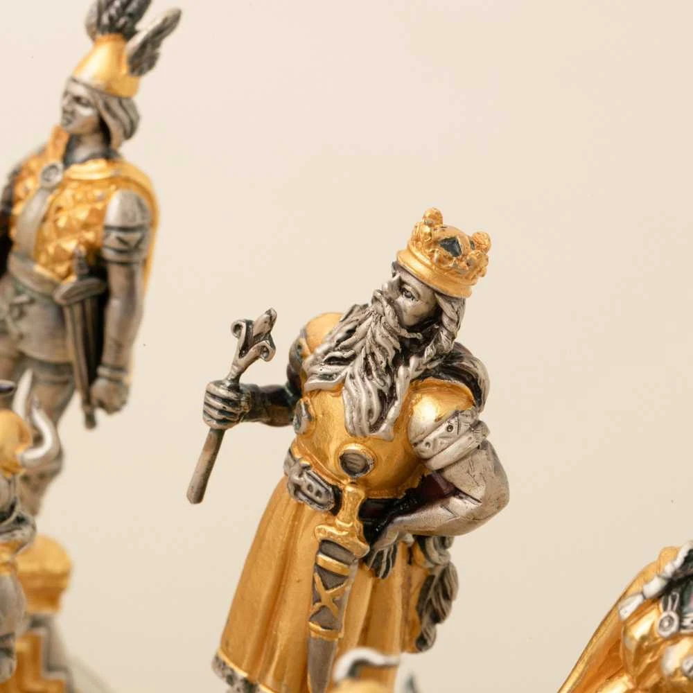 Italfama VIKINGAI: ypač prabangūs šachmatai iš Bronzos dengti tikru 24K auksu