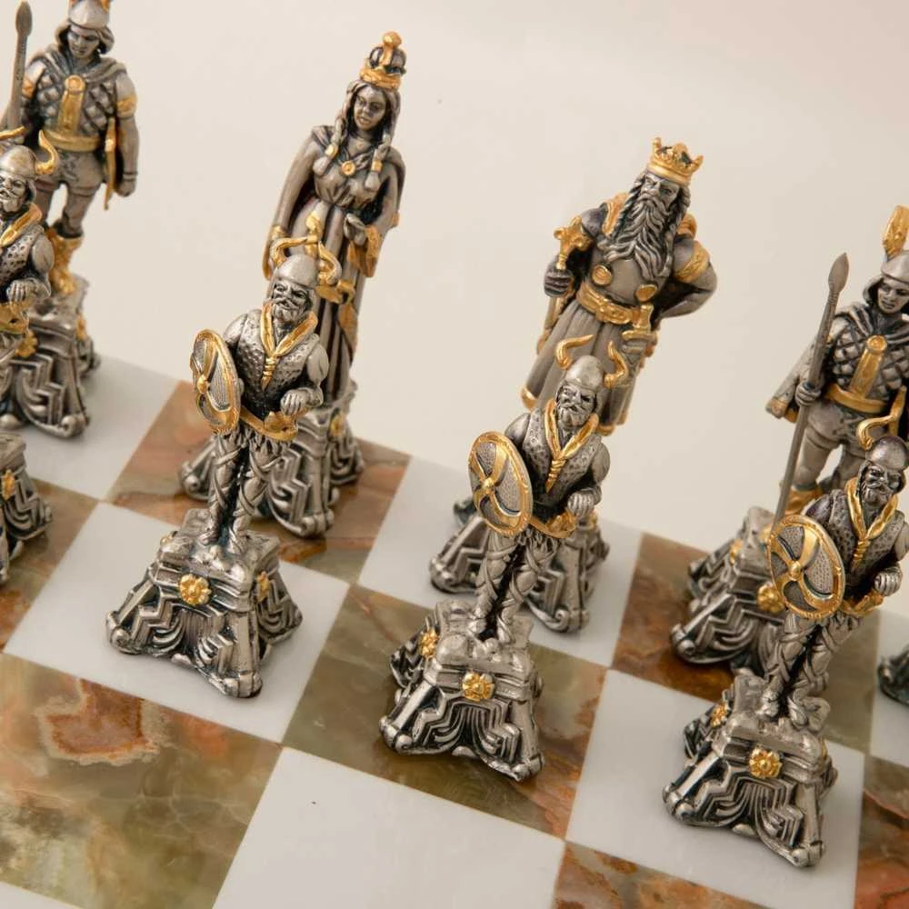 Italfama VIKINGAI: ypač prabangūs šachmatai iš Bronzos dengti tikru 24K auksu