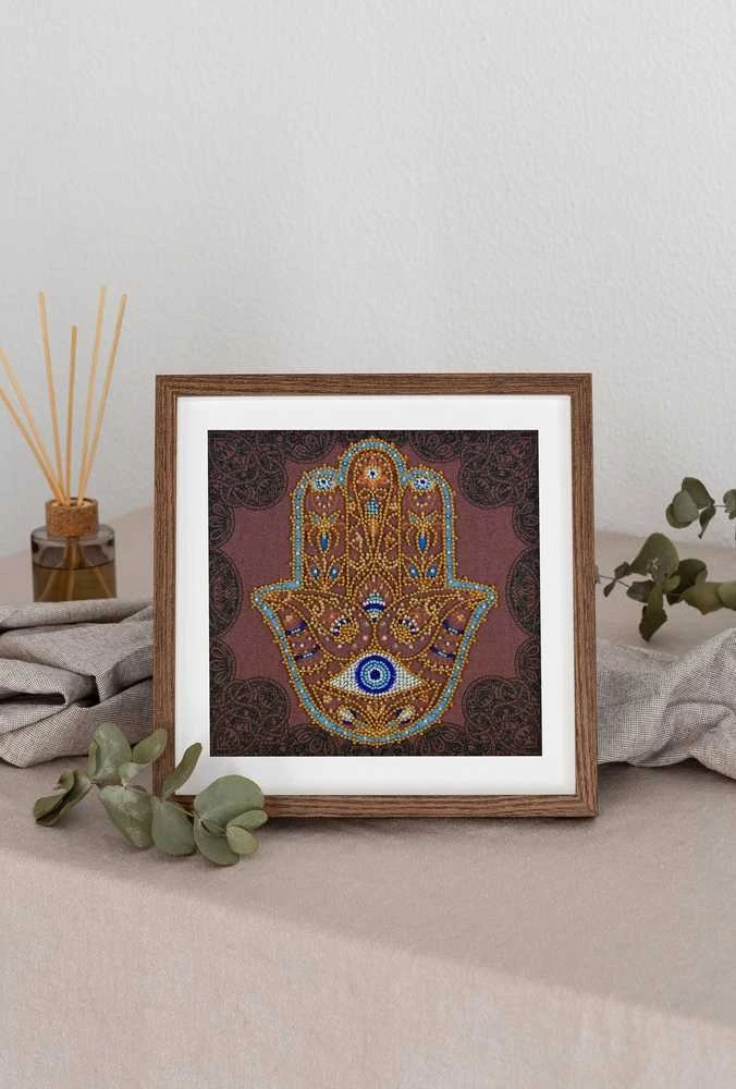 Karoliukų siuvinėjimo rinkinys „Auksinė Hamsa“ 20x20 cm Abris Art