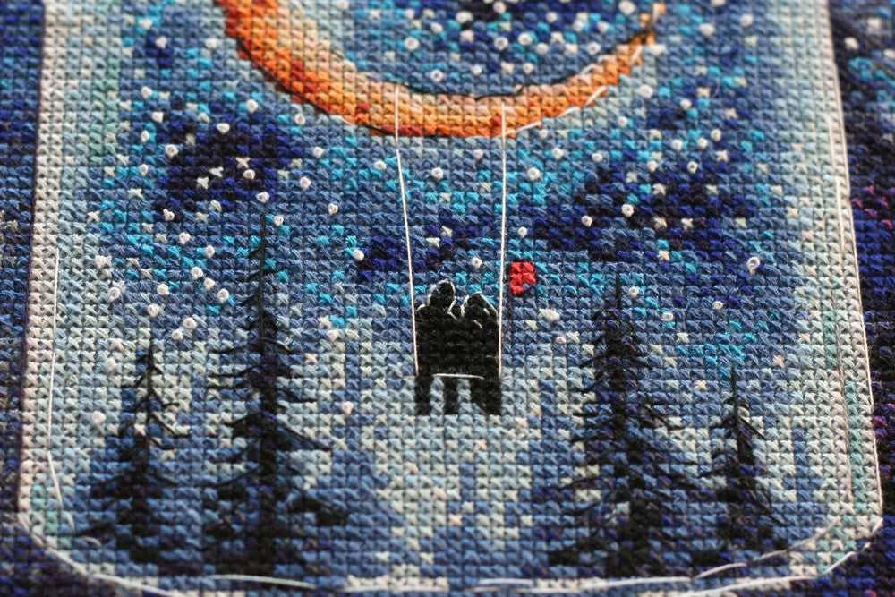 Abris Art Siuvinėjimo kryželiu rinkinys „Mėnuo įsimylėjėliams“, 22×28 cm, 14 ct, 33 sp.