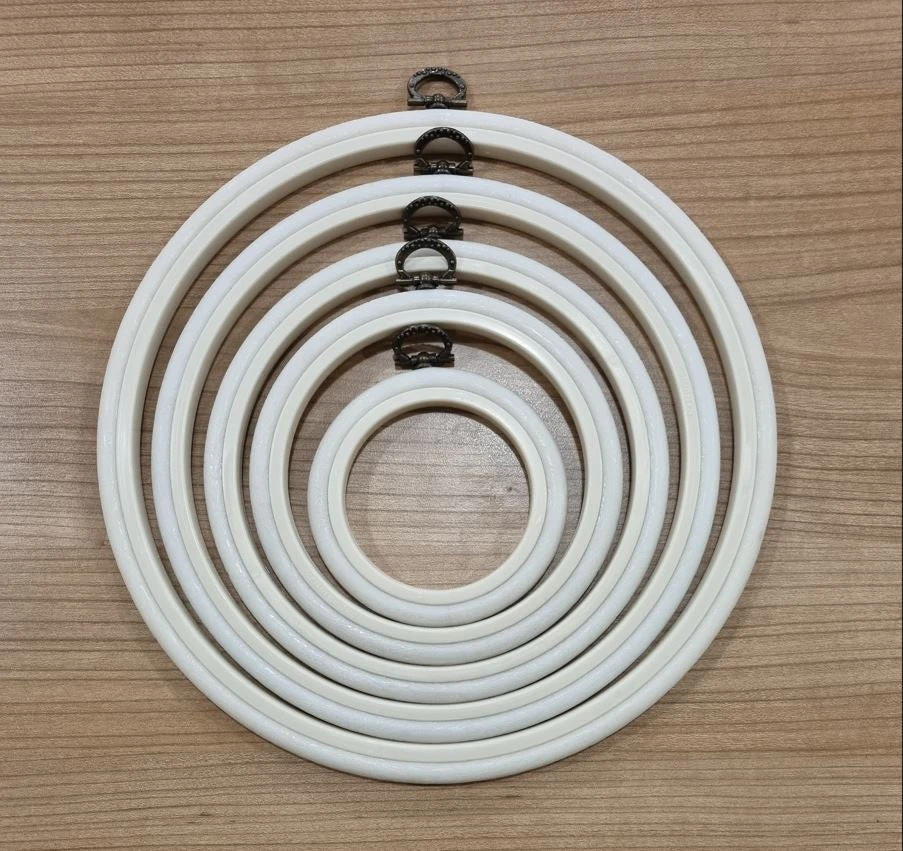 Lankelis siuvinėjimui Nurge Flexi, apvalus baltas, 17 cm