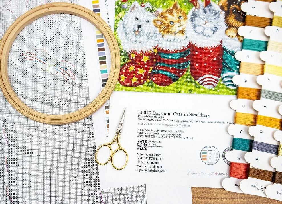 Letistitch Kryželiu siuvinėjimo rinkinys "Šunys ir katės kojinėse" 37x24cm SLETIL9940