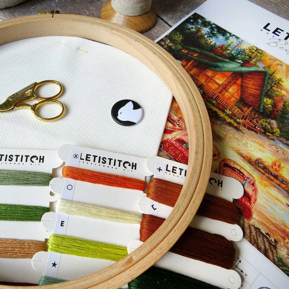 LetiStitch luca S Pasinaudokite diena SLETI963