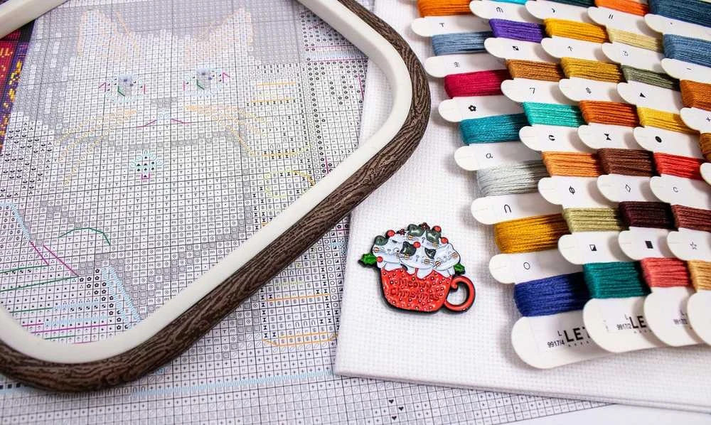 LetiStitch luca S Kryželiu siuvinėjimo rinkinys Knygų lentyna 32x22cm SLETIL9917